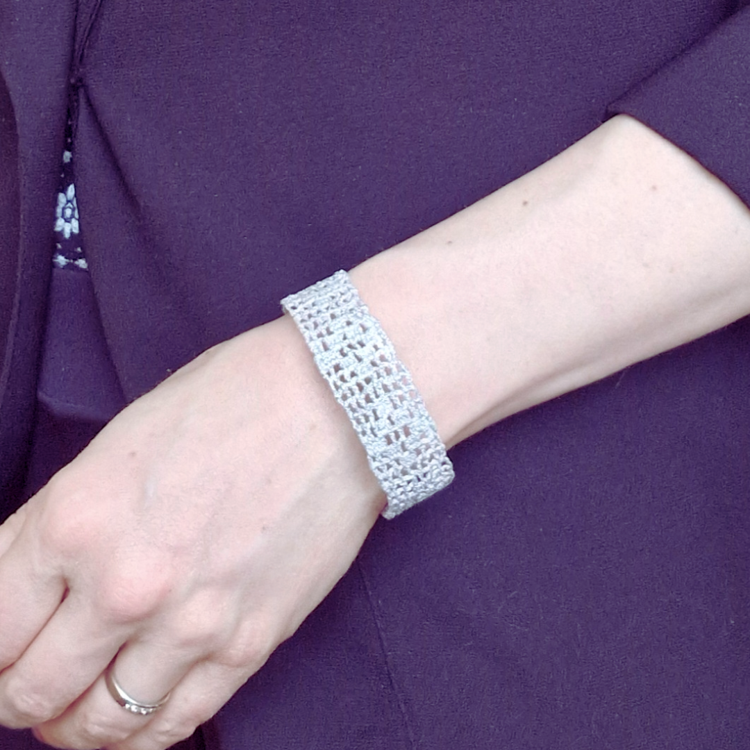 Irina - armband av spets