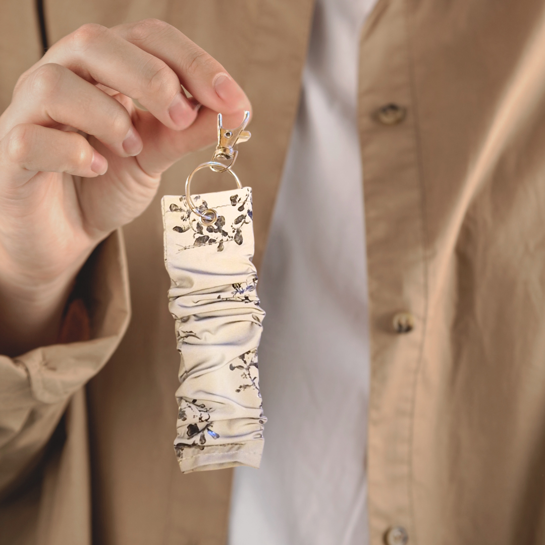 Lucy - hängande reflex