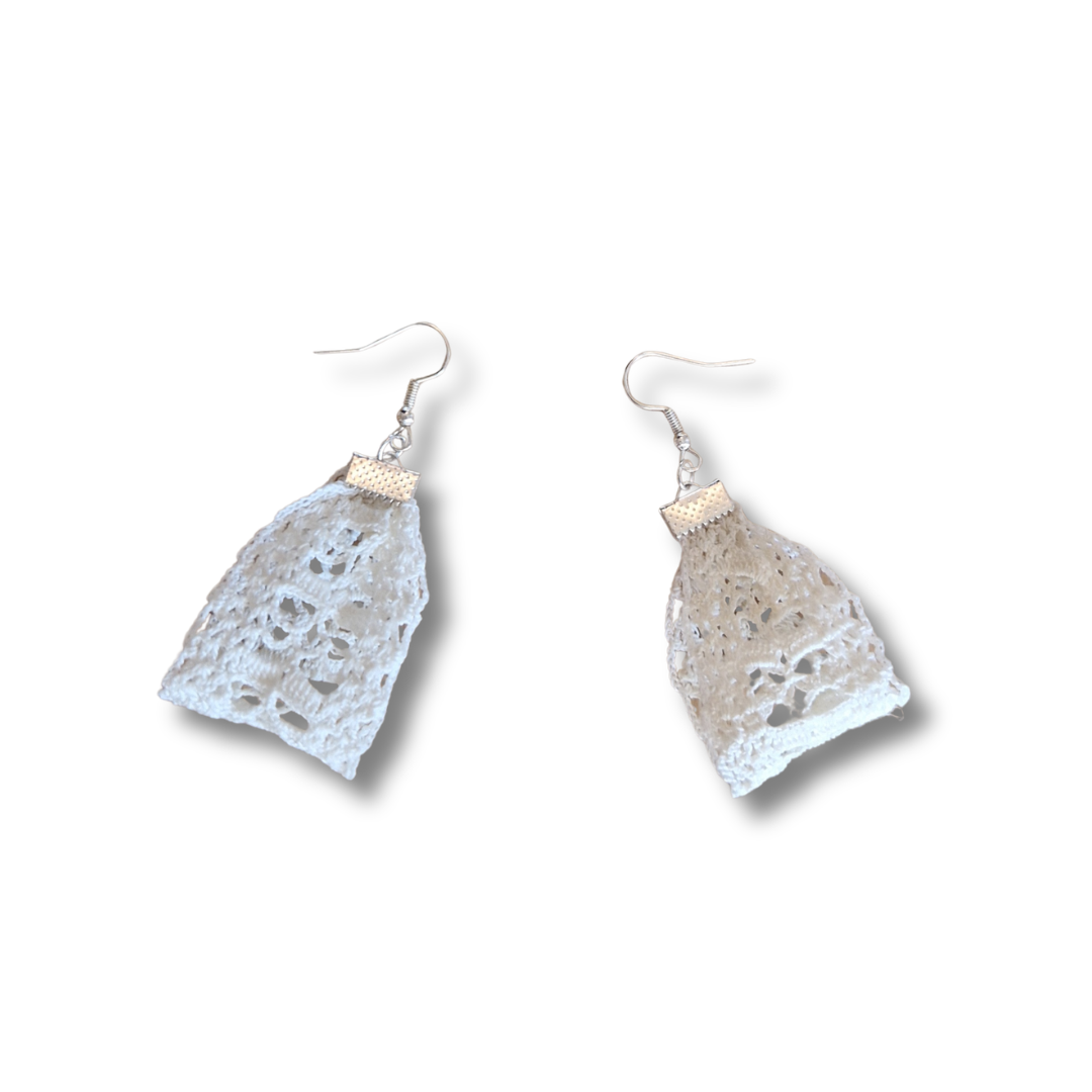 Ylva - örhängen av spets