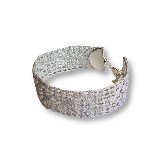 Irina - armband av spets